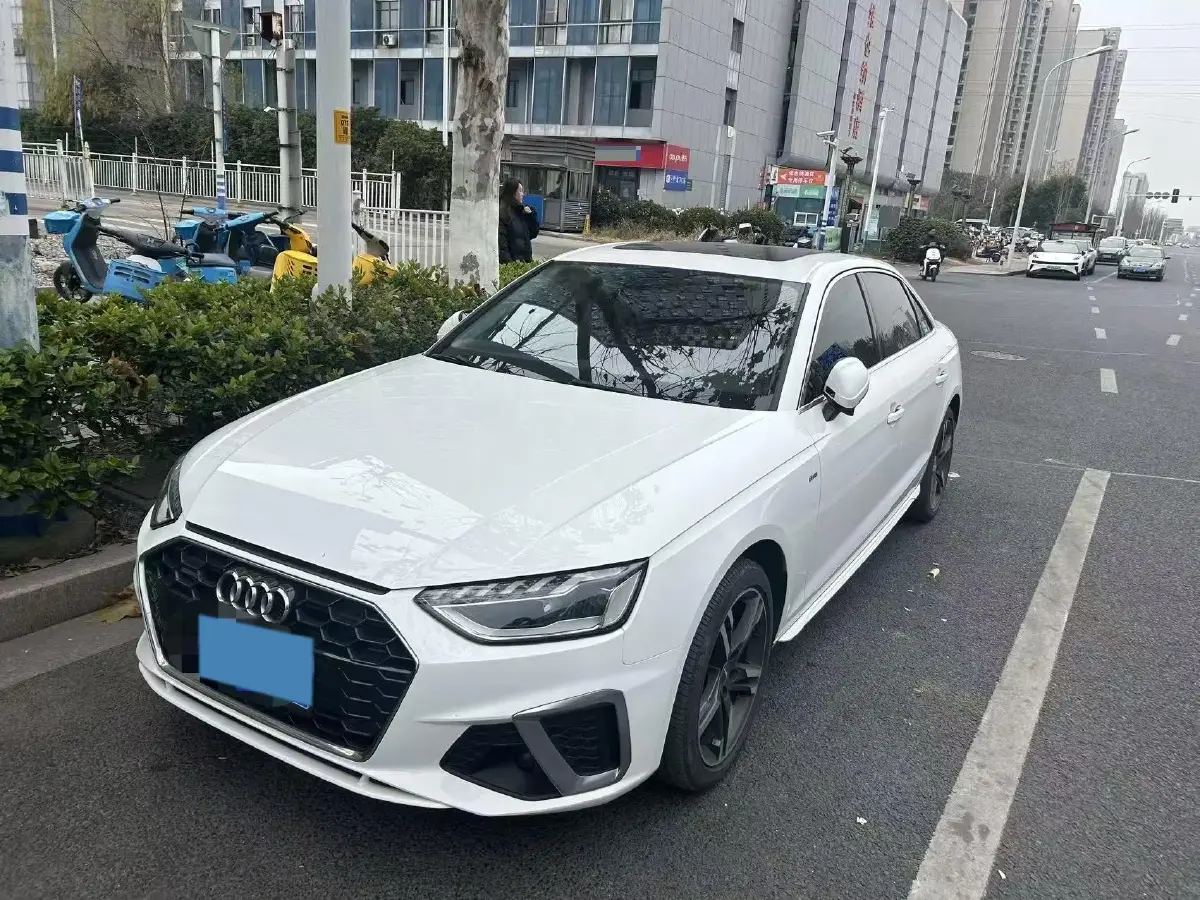 2020 Audi A4L 2.0T 190HP L4 7DCT