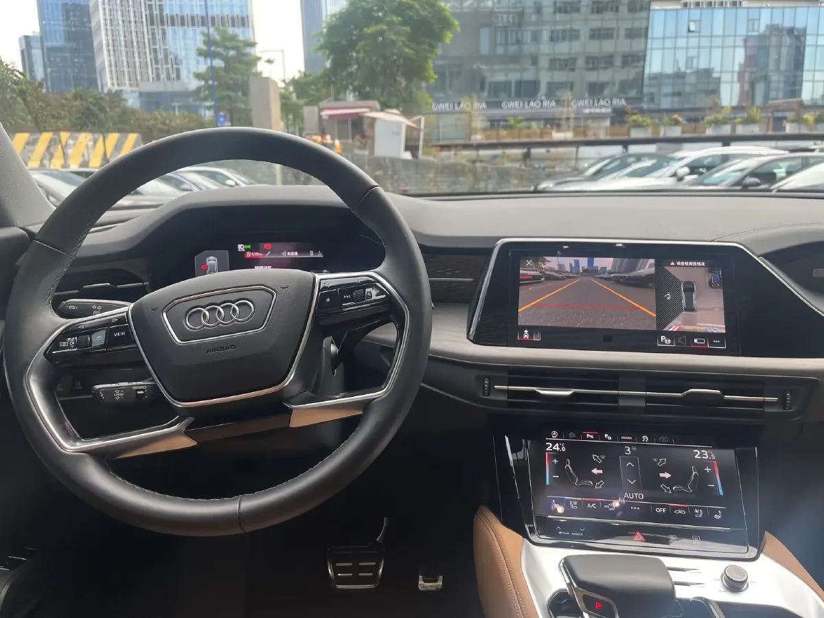 2024 Audi Q6 2.0T 265HP L4 7DCT,autocango,china used car exporter,china ev exporter,chinese used car exporter,chinese used ev exporter