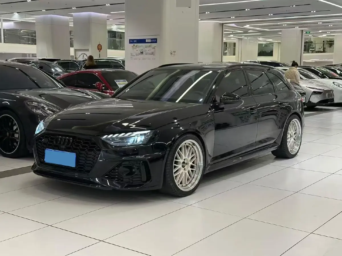 2021 Audi RS 4 2.9T 450HP V6 8AT