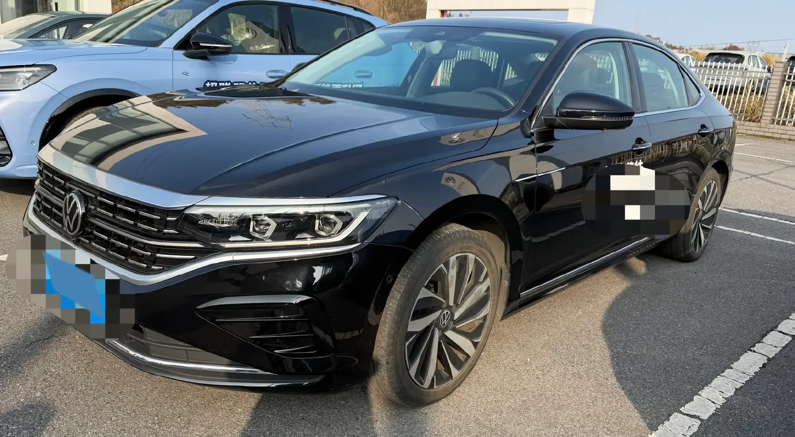 2023 Volkswagen Passat 2.0T 220HP L4 7DCT