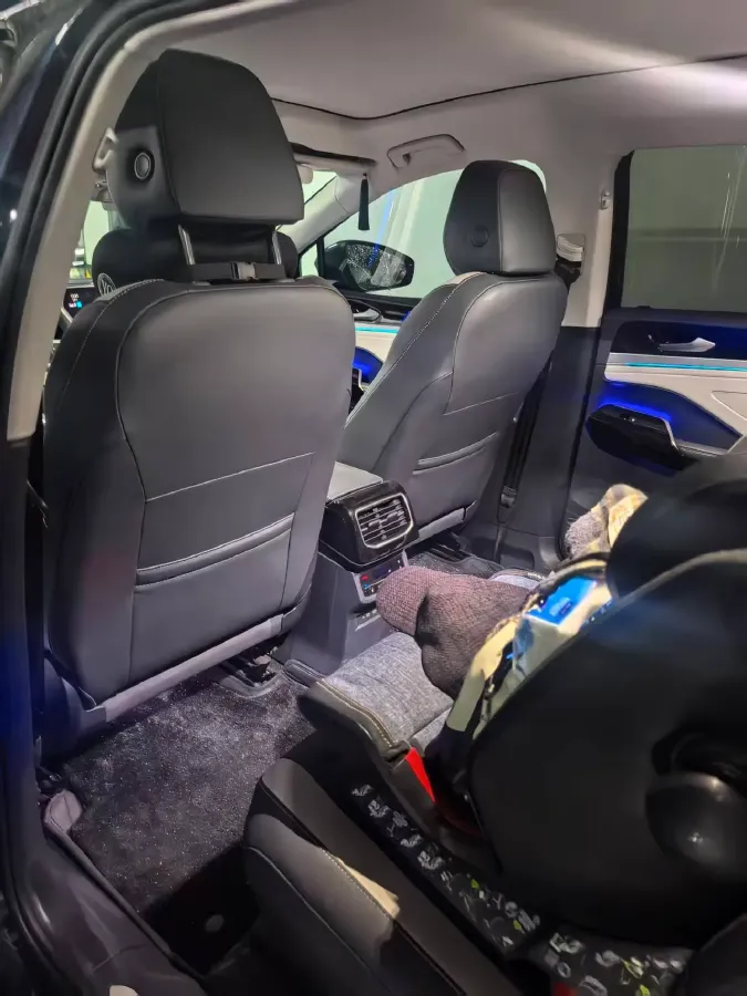 2022 ARCFOX αT BEV 94.5KWH,autocango,china used car exporter,china ev exporter,chinese used car exporter,chinese used ev exporter