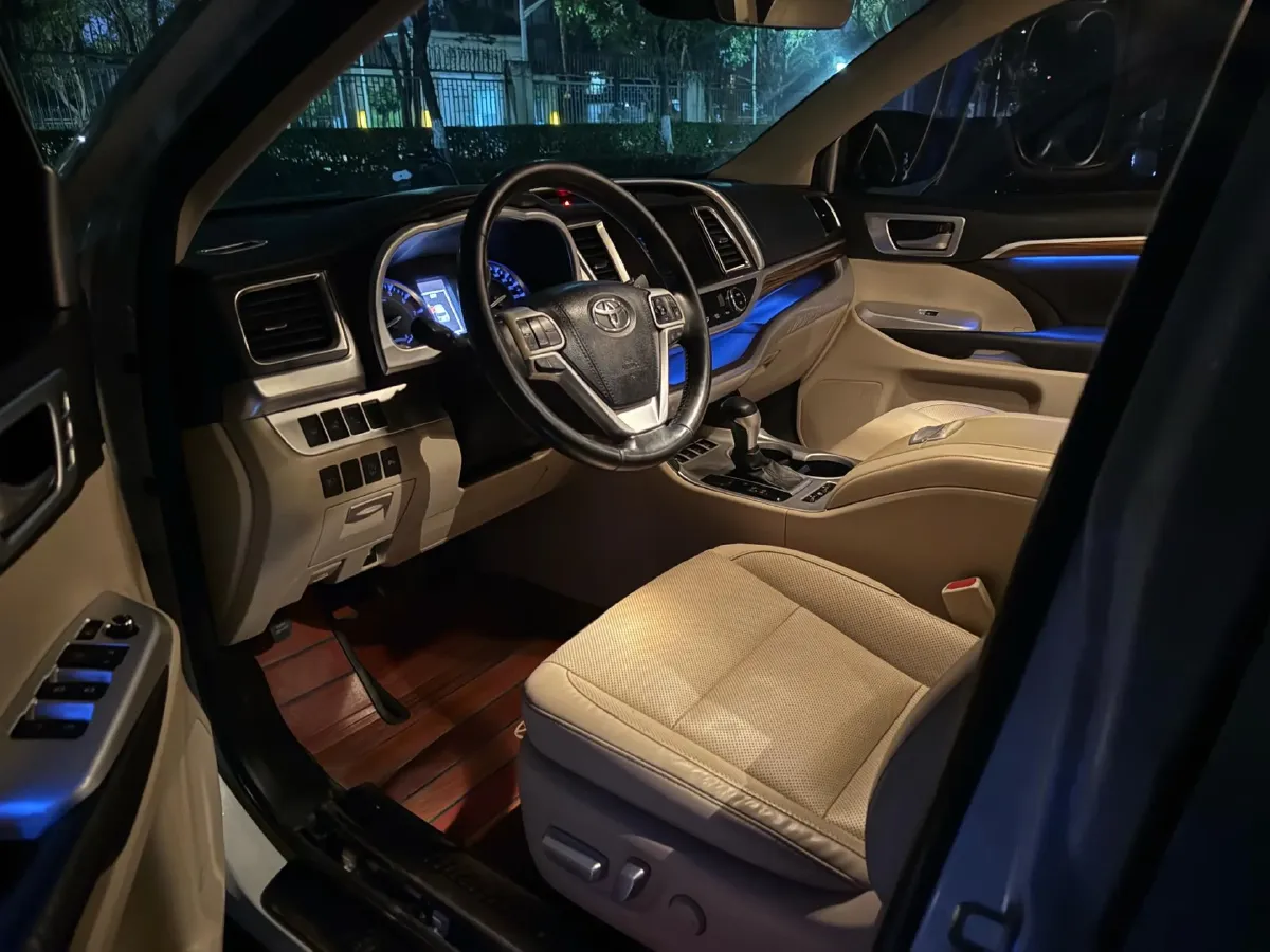 2019 HanTeng V7 1.5T 156HP L4 6AT,autocango,china used car exporter,china ev exporter,chinese used car exporter,chinese used ev exporter