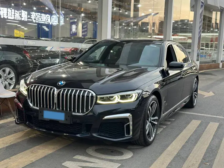 2021 BMW 7 Series 2.0T 265HP L4 8AT