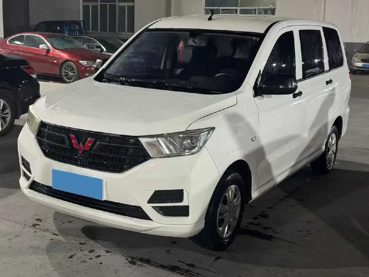 2019 WuLing HongGuang 1.5L 99HP L4 6MT