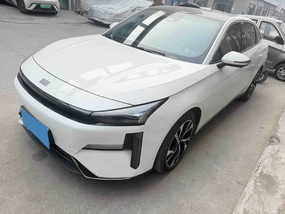 2023 Geely Galaxy L6 1.5T 163HP L4 3DHT PHEV