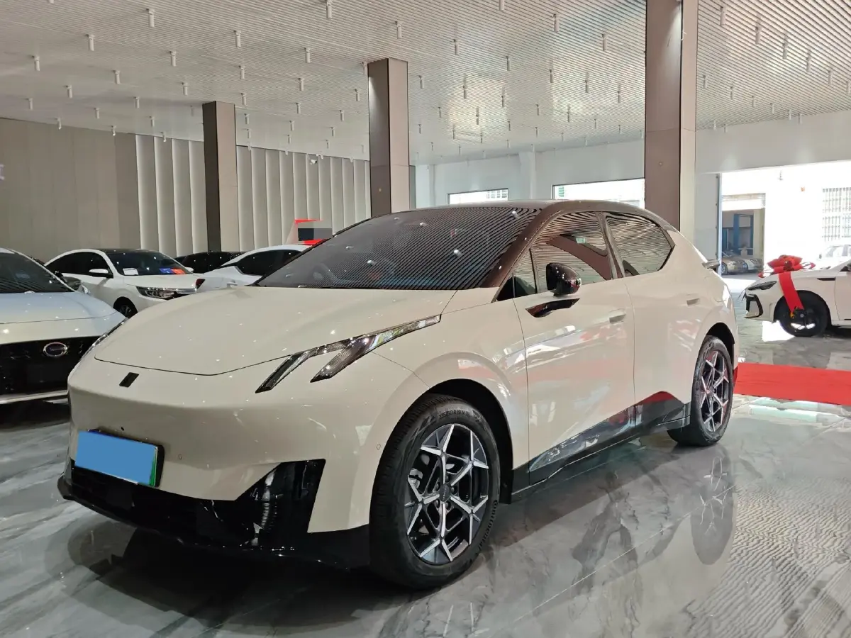 2025 Dongfeng Z9 2.0T 258HP L4 8AT