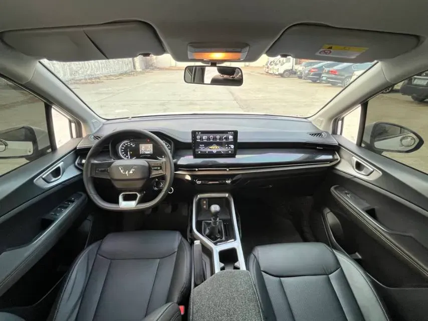 2022 WuLing JiaChen 1.5L 99HP L4 6MT,autocango,china used car exporter,china ev exporter,chinese used car exporter,chinese used ev exporter