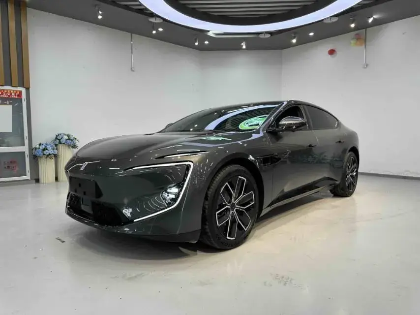 2025 Avatr 12 1.5T 156HP L4 REEV 39.05KWH