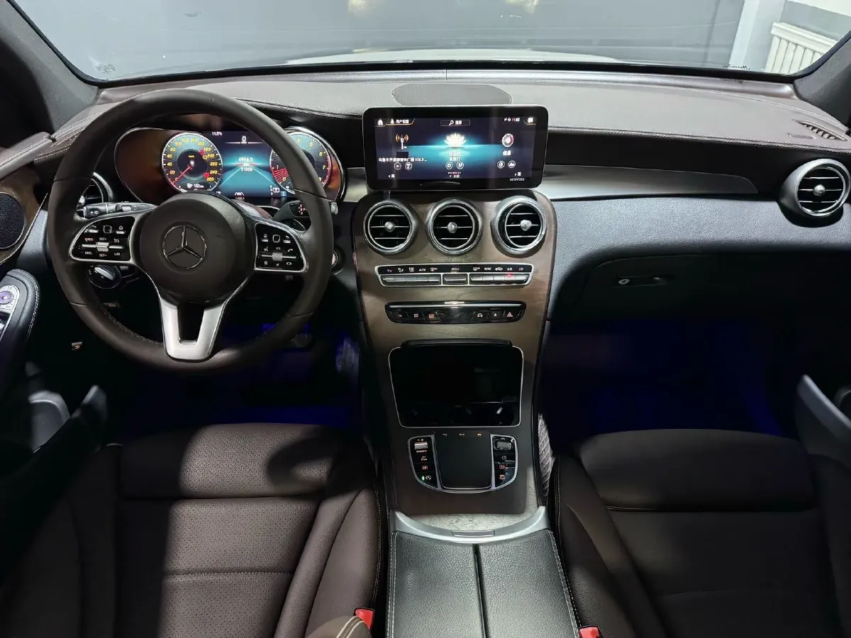 2020 Mercedes-Benz GLC Class 2.0T 258HP L4 9AT,autocango,china used car exporter,china ev exporter,chinese used car exporter,chinese used ev exporter