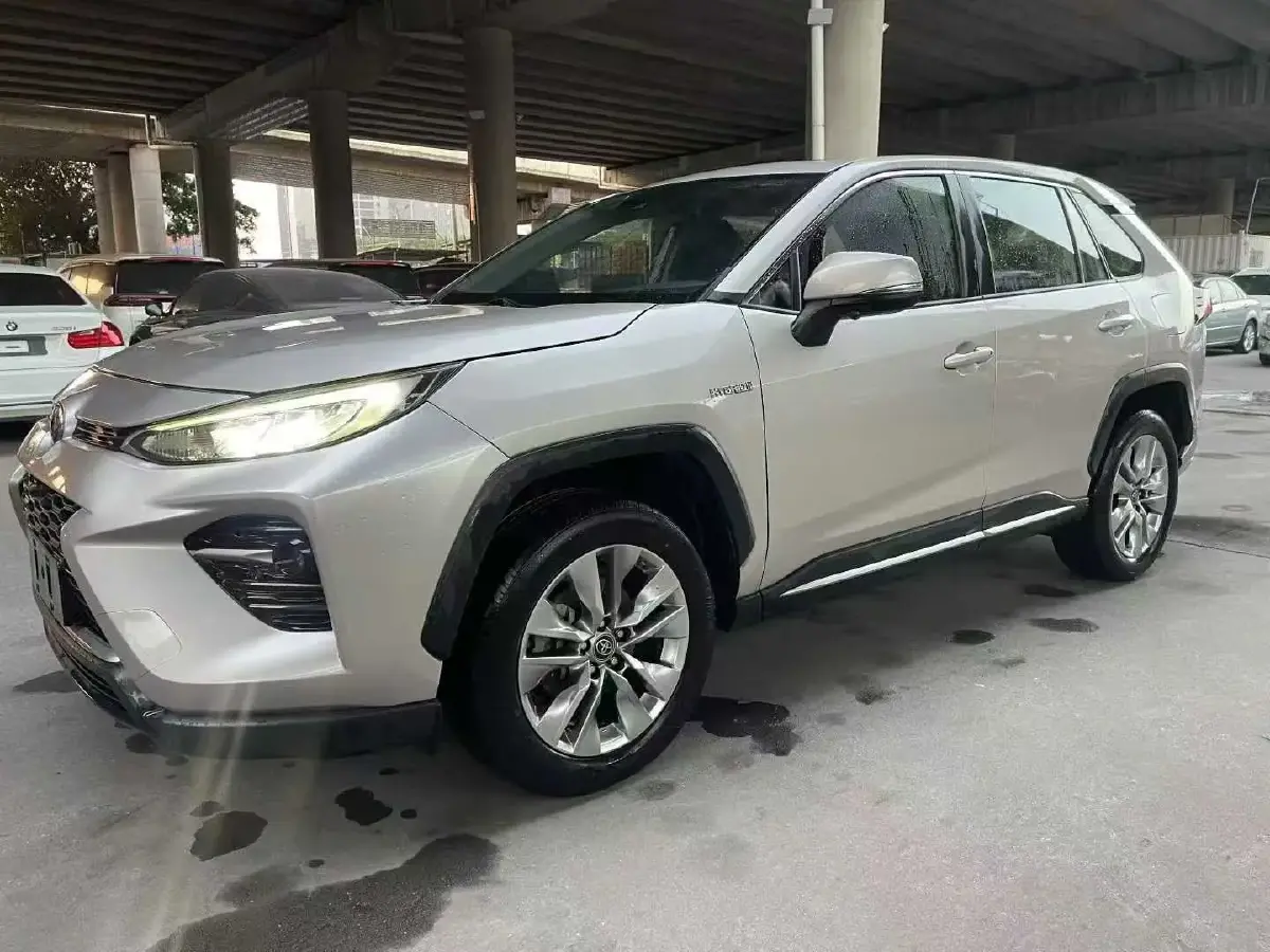 2020 Toyota Wildlander 2.5L 178HP L4 E-CVT Hybrid