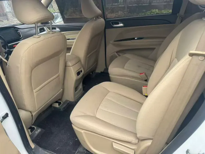 2020 WuLing 730 1.5L 105HP L4 6MT,autocango,china used car exporter,china ev exporter,chinese used car exporter,chinese used ev exporter