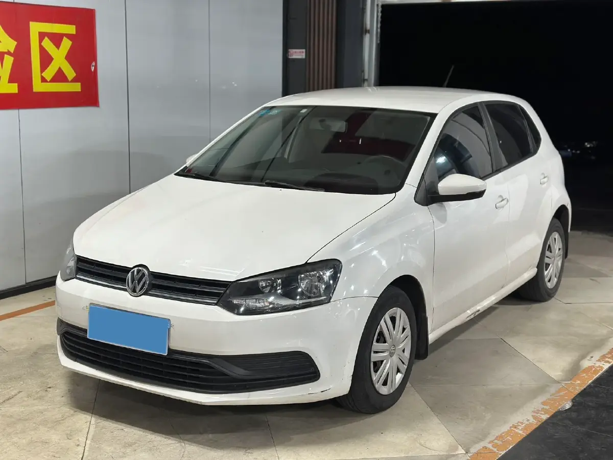 2016 Volkswagen Polo 1.4L 90HP L4 6AT