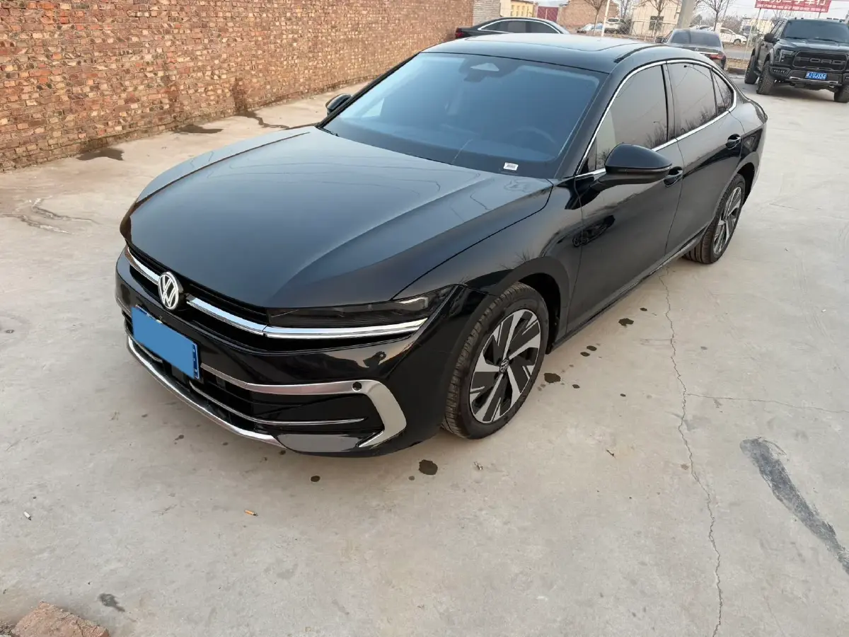 2024 Volkswagen Magotan 2.0T 220HP L4 7DCT