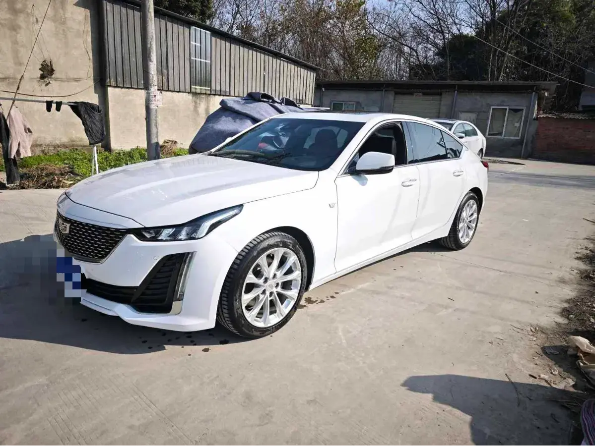 2022 Cadillac CT5 2.0T 237HP L4 10AT