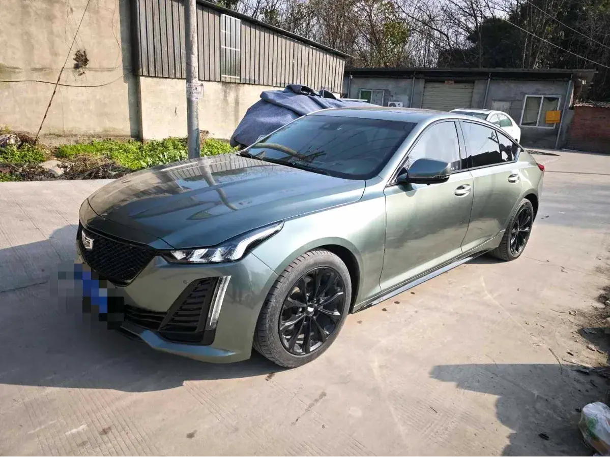 2022 Cadillac CT5 2.0T 237HP L4 10AT