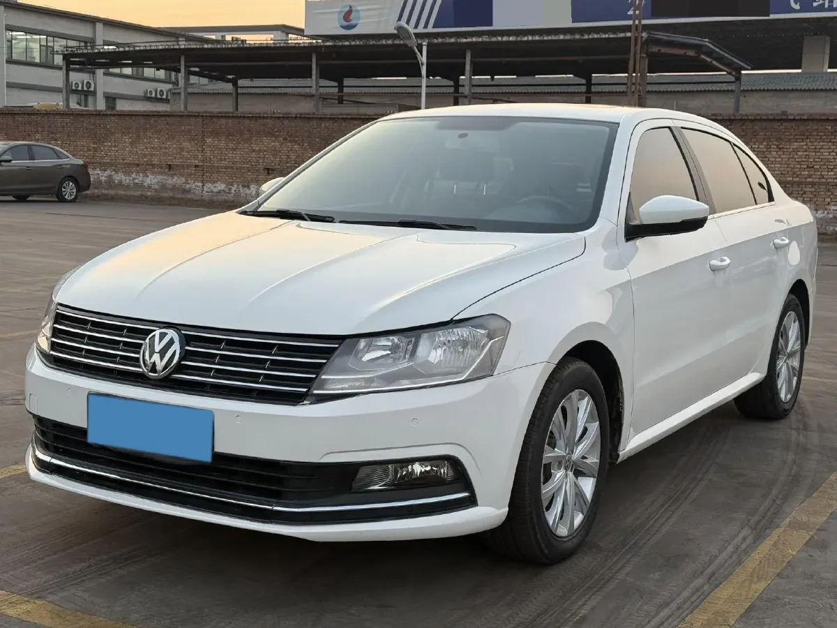 2017 Zotye Damy X7 1.8T 177HP L4 5MT,autocango,china used car exporter,china ev exporter,chinese used car exporter,chinese used ev exporter