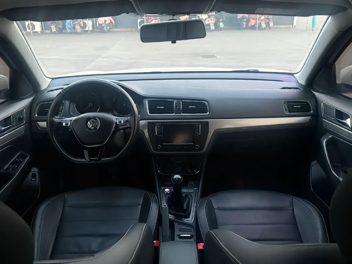 2017 Zotye Damy X7 1.8T 177HP L4 5MT,autocango,china used car exporter,china ev exporter,chinese used car exporter,chinese used ev exporter