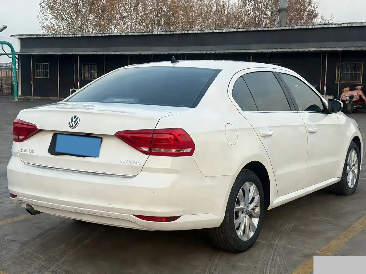 2017 Zotye Damy X7 1.8T 177HP L4 5MT,autocango,china used car exporter,china ev exporter,chinese used car exporter,chinese used ev exporter