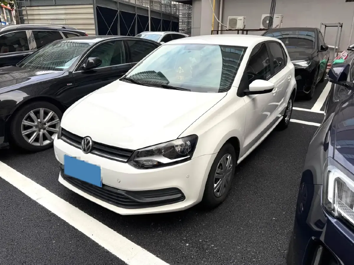 2016 Volkswagen Polo 1.4L 90HP L4 6AT