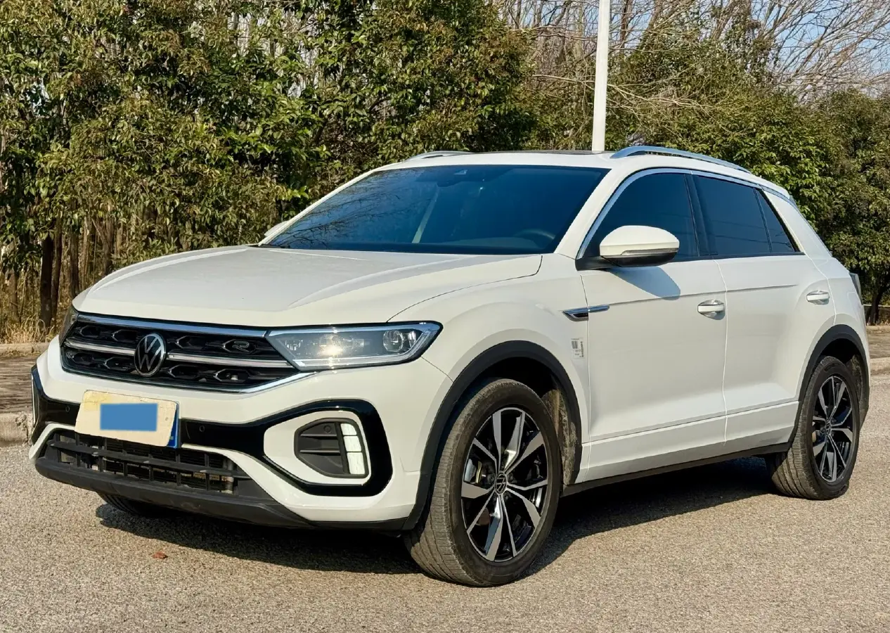 2025 Volkswagen T-Roc 1.5T 160HP L4 7DCT