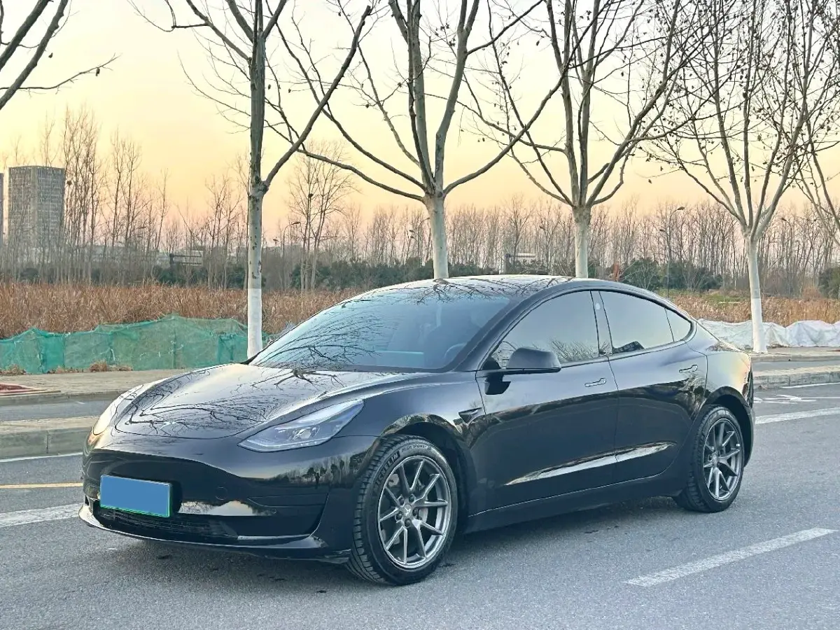 2022 Tesla Model 3 BEV 60KWH