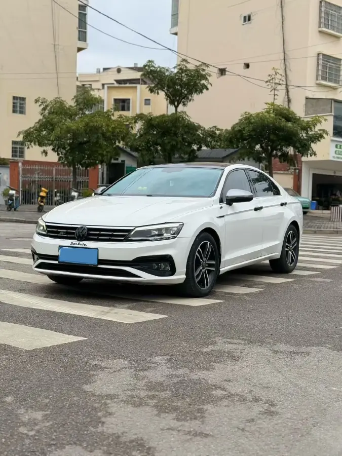 2019 Volkswagen Passat 1.4T 150HP L4 7DCT