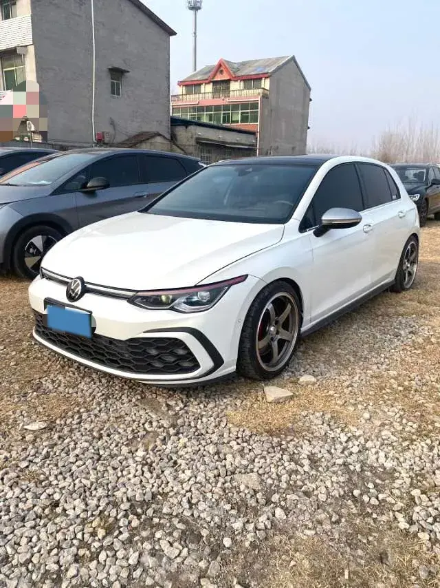 2023 Volkswagen GolfGTI 2.0T 220HP L4 7DCT