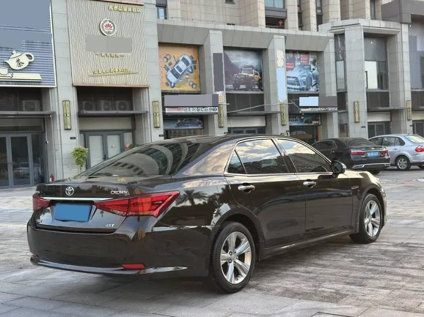 2015 Toyota Crown 2.0T 235HP L4 8AT,autocango,china used car exporter,china ev exporter,chinese used car exporter,chinese used ev exporter