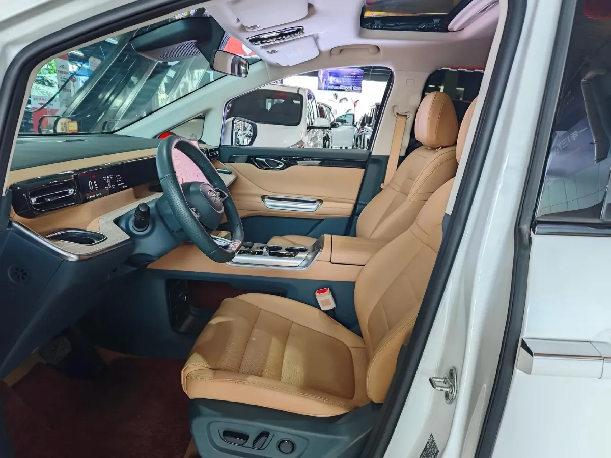 2024 GAC Trumpchi E8 2.0L 140HP L4 2DHT Hybrid,autocango,china used car exporter,china ev exporter,chinese used car exporter,chinese used ev exporter