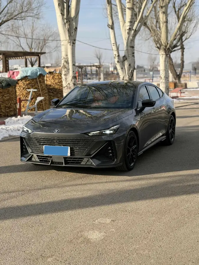 2022 ChangAn UNI-V 1.5T 188HP L4 7DCT