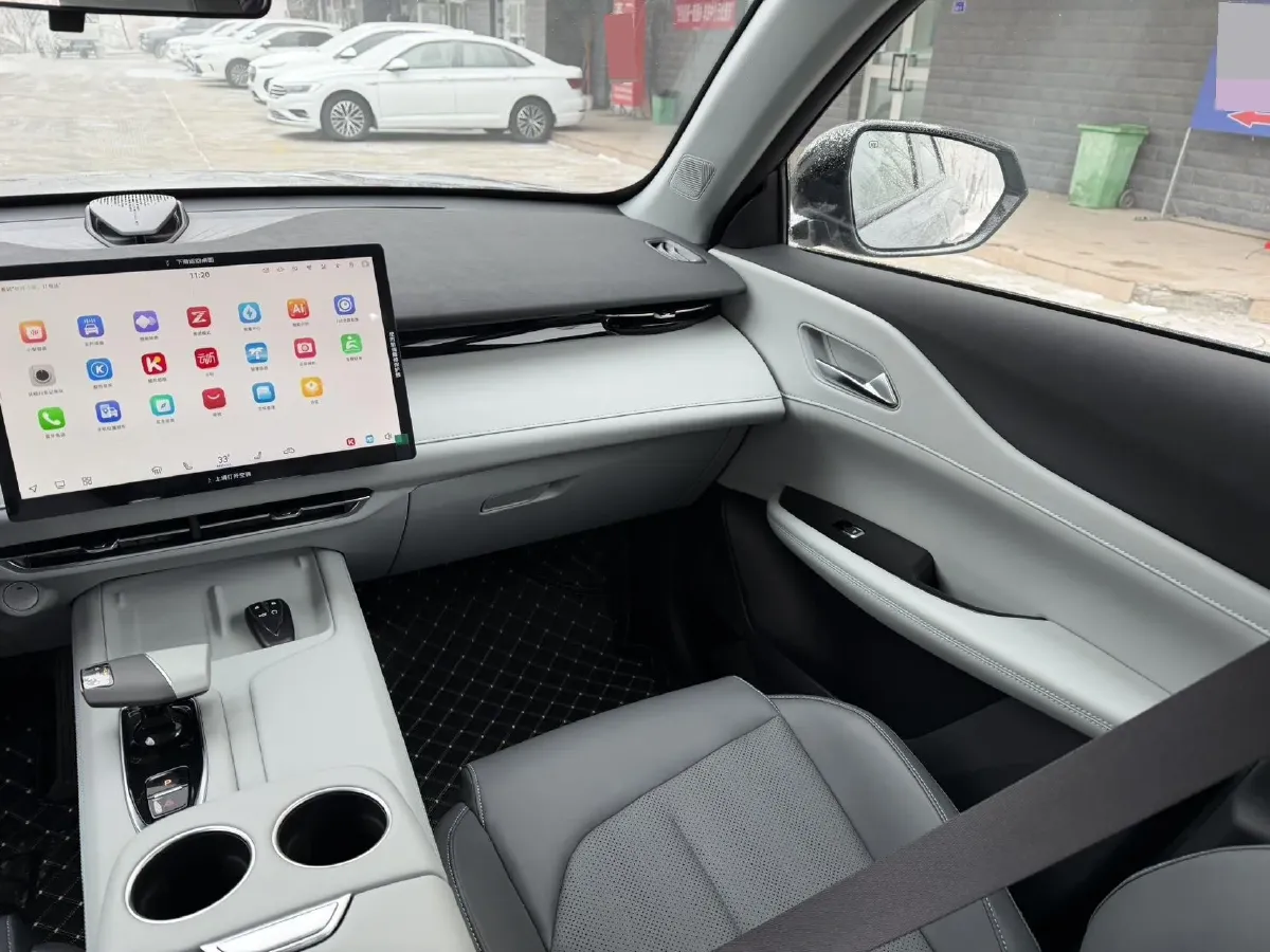 2025 ChangAn UNI-Z 1.5L 98HP L4 E-CVT PHEV,autocango,china used car exporter,china ev exporter,chinese used car exporter,chinese used ev exporter