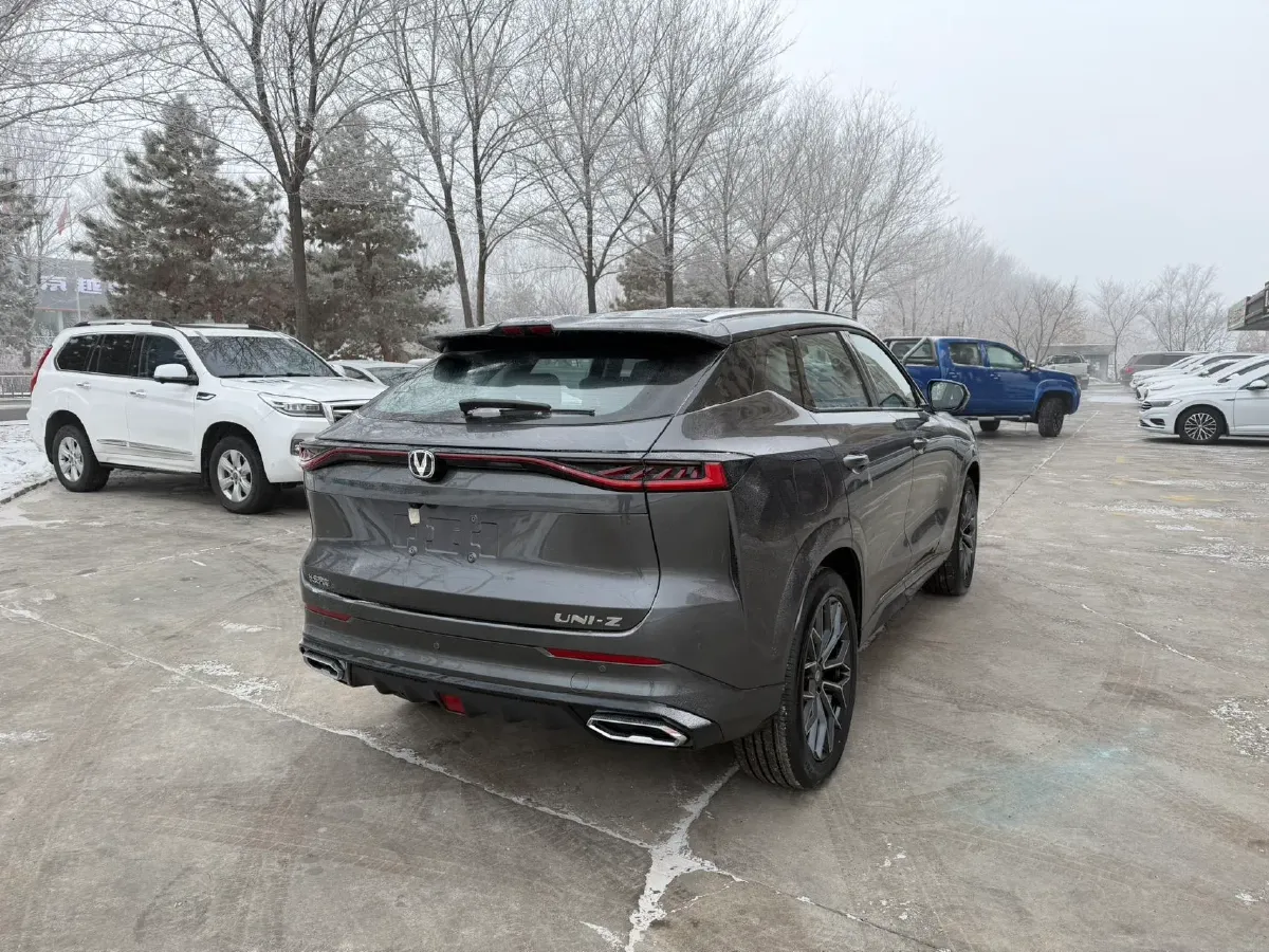 2025 ChangAn UNI-Z 1.5L 98HP L4 E-CVT PHEV,autocango,china used car exporter,china ev exporter,chinese used car exporter,chinese used ev exporter