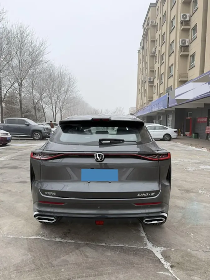 2025 ChangAn UNI-Z 1.5L 98HP L4 E-CVT PHEV,autocango,china used car exporter,china ev exporter,chinese used car exporter,chinese used ev exporter