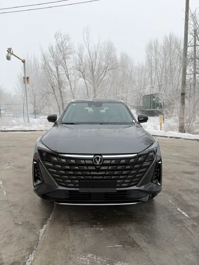 2025 ChangAn UNI-Z 1.5L 98HP L4 E-CVT PHEV,autocango,china used car exporter,china ev exporter,chinese used car exporter,chinese used ev exporter