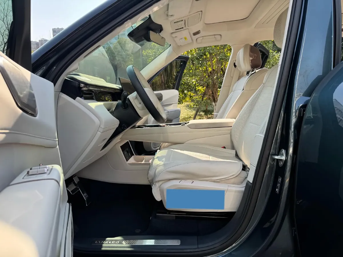 2025 LYNK&CO 900 2.0T 254HP L4 3DHT PHEV 50KWH,autocango,china used car exporter,china ev exporter,chinese used car exporter,chinese used ev exporter