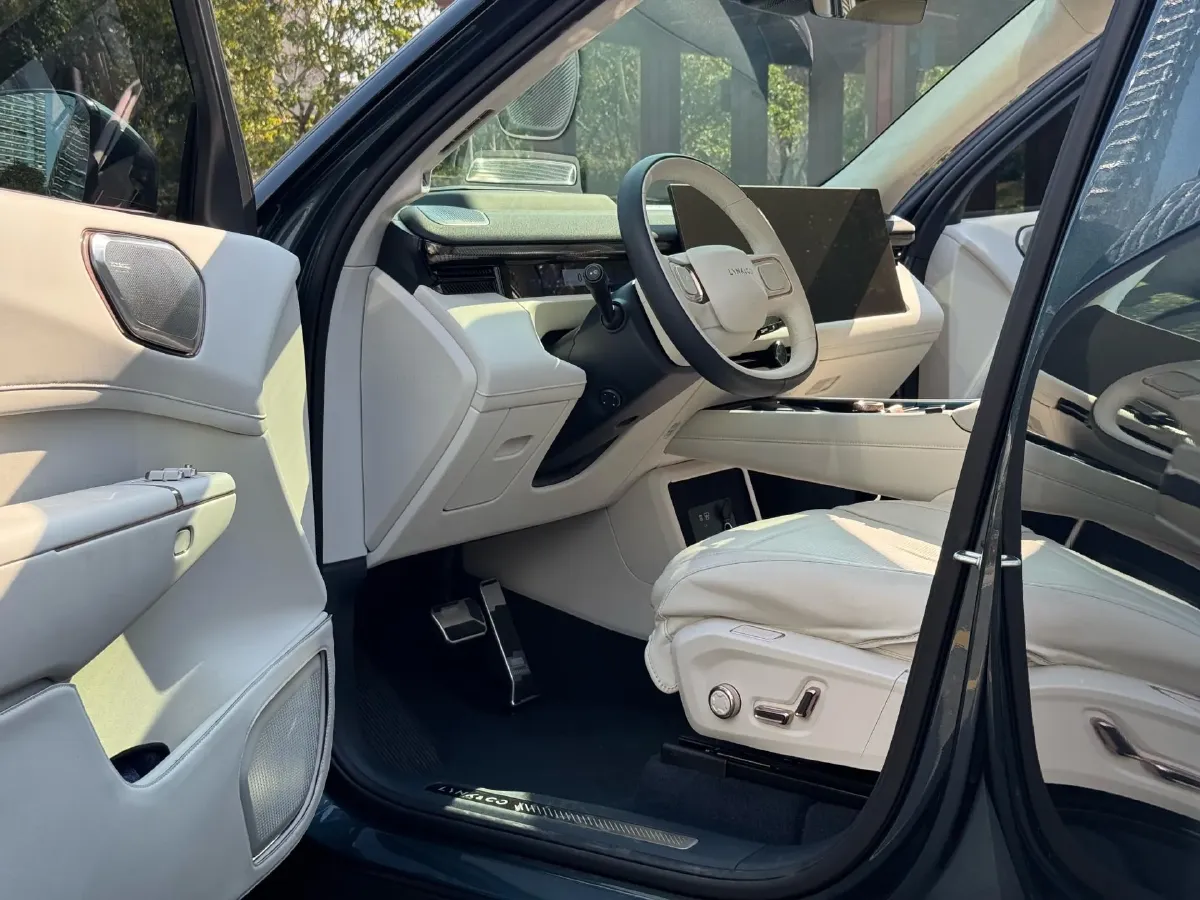 2025 LYNK&CO 900 2.0T 254HP L4 3DHT PHEV 50KWH,autocango,china used car exporter,china ev exporter,chinese used car exporter,chinese used ev exporter