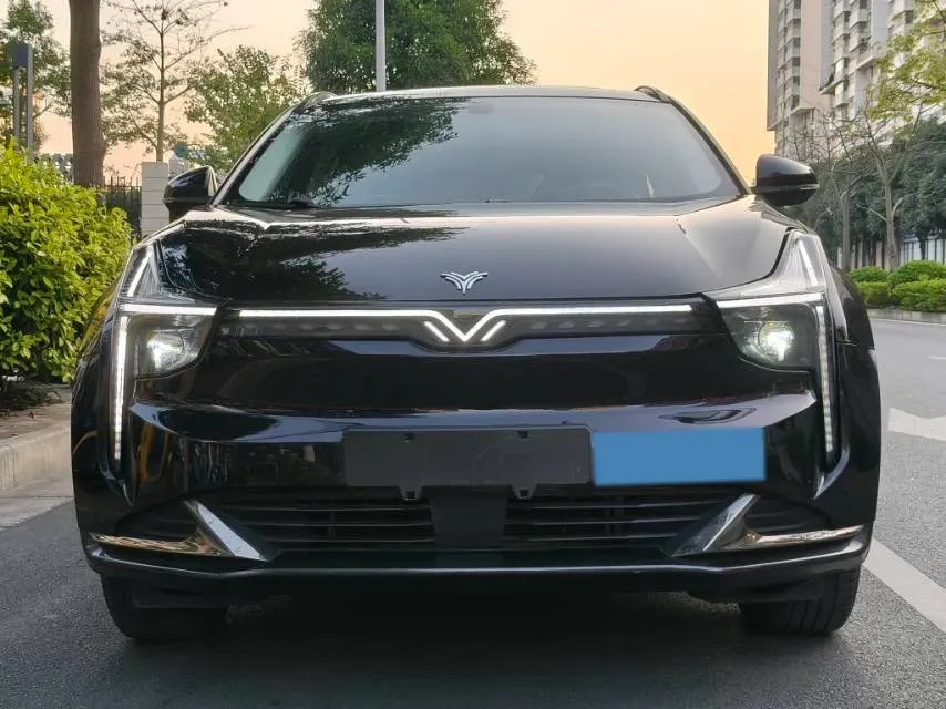 2022 Venucia Grand V 1.5T 190HP L4 7DCT,autocango,china used car exporter,china ev exporter,chinese used car exporter,chinese used ev exporter