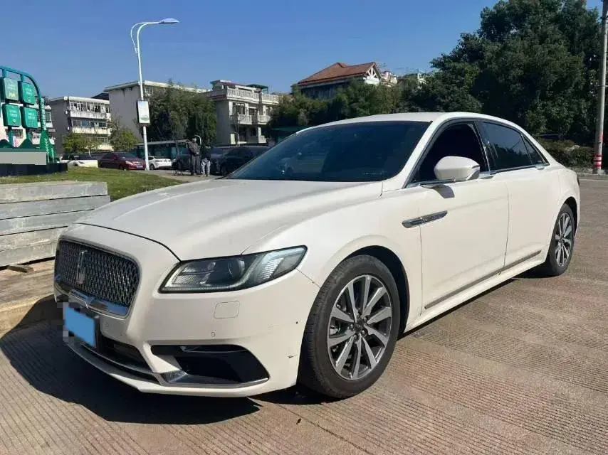 2018 Lincoln Continental 2.0T 261HP L4 6AT