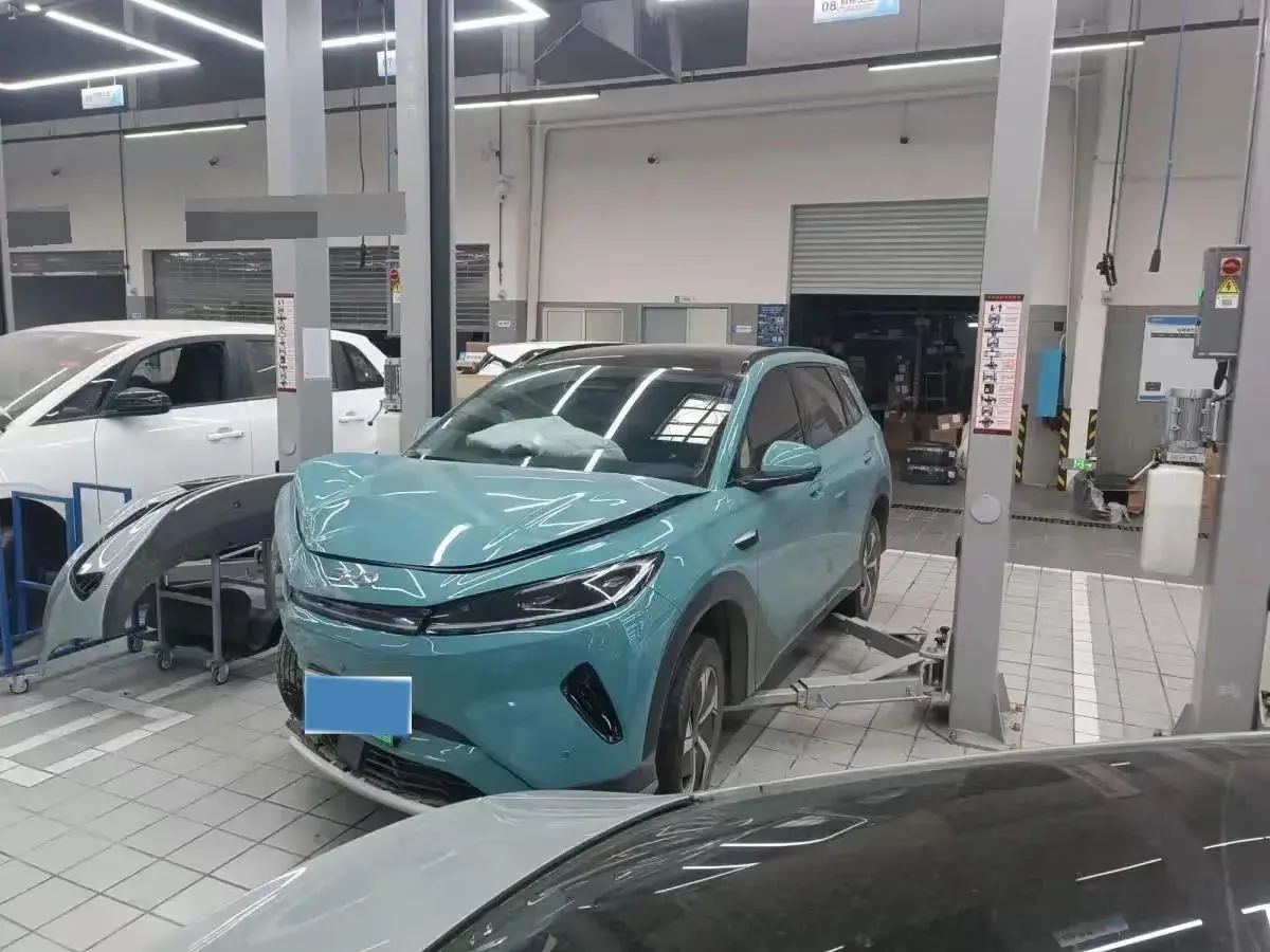 2025 BYD Sea Lion 05 DM-i 1.5L 101HP L4 E-CVT PHEV 18.3KWH