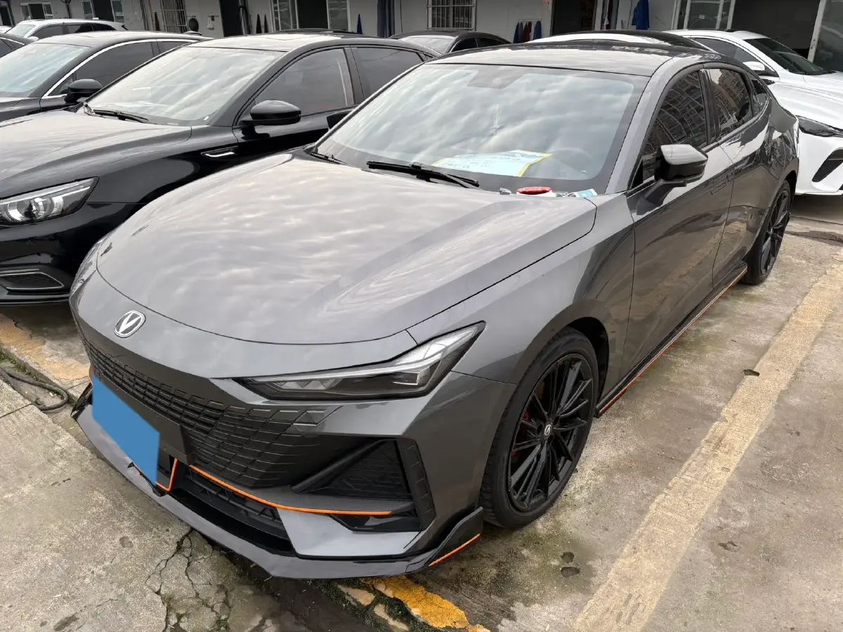 2022 ChangAn UNI-V 1.5T 188HP L4 7DCT