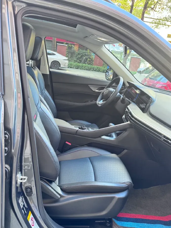 2021 ChangAn CS35 Plus 1.4T 160HP L4 7DCT,autocango,china used car exporter,china ev exporter,chinese used car exporter,chinese used ev exporter