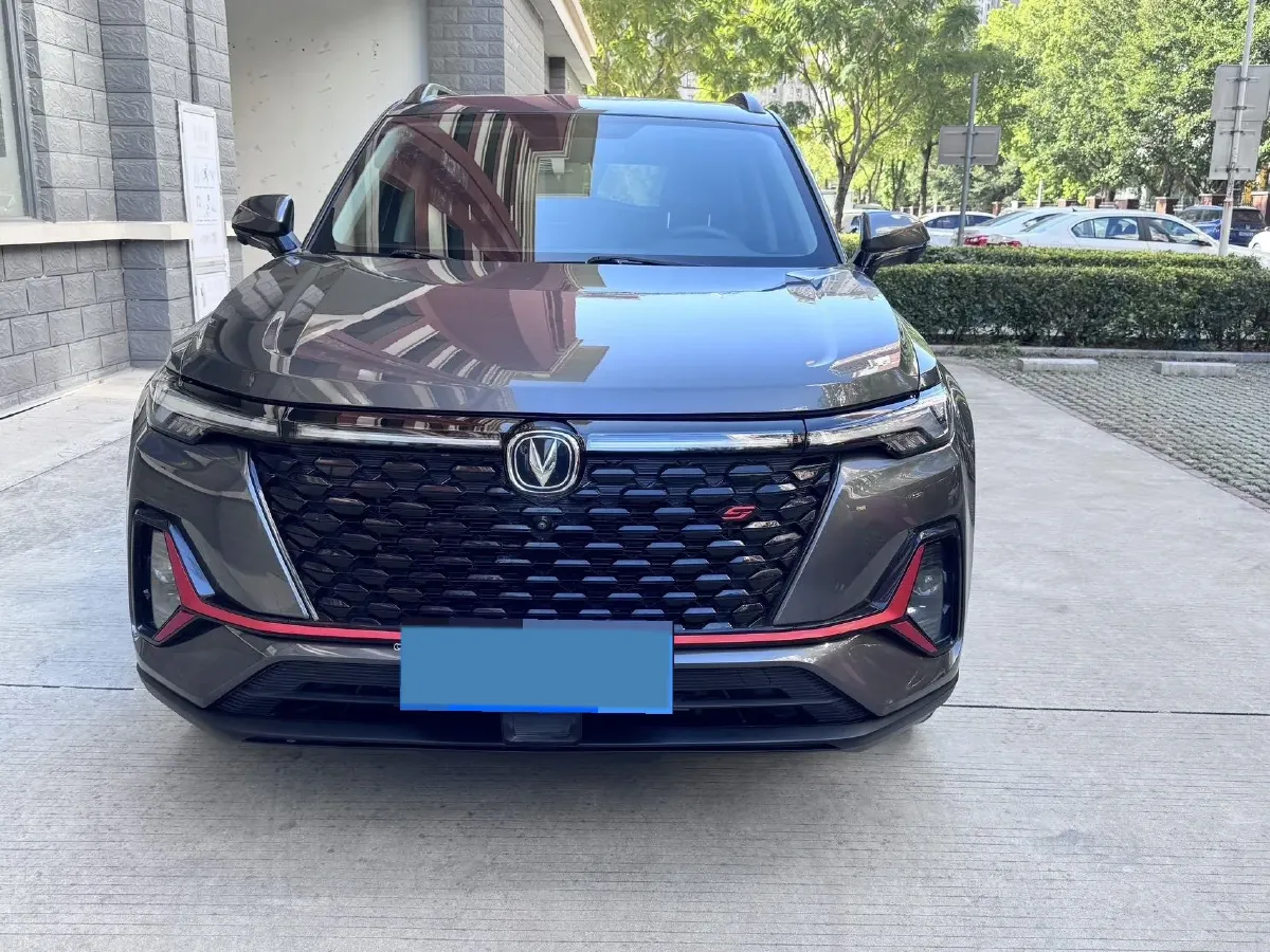 2021 ChangAn CS35 Plus 1.4T 160HP L4 7DCT,autocango,china used car exporter,china ev exporter,chinese used car exporter,chinese used ev exporter