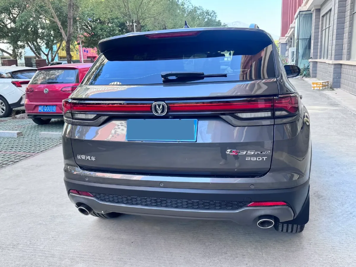 2021 ChangAn CS35 Plus 1.4T 160HP L4 7DCT,autocango,china used car exporter,china ev exporter,chinese used car exporter,chinese used ev exporter