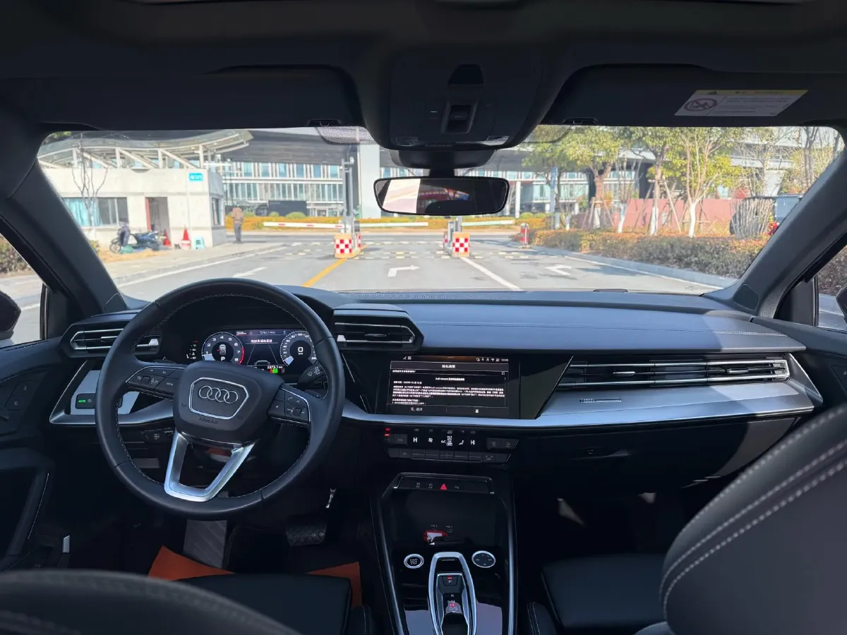 2025 Audi A3 1.5T 160HP L4 7DCT,autocango,china used car exporter,china ev exporter,chinese used car exporter,chinese used ev exporter