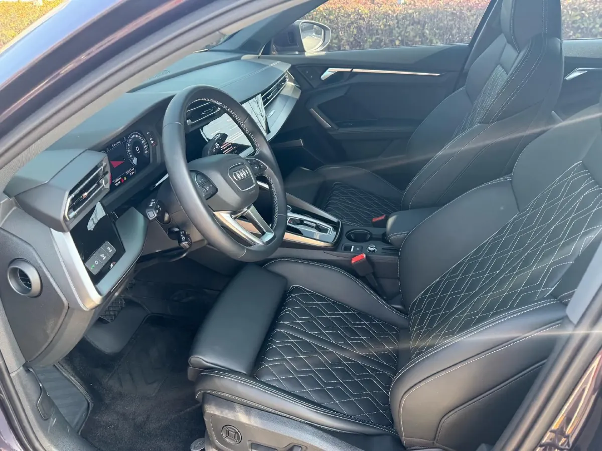 2025 Audi A3 1.5T 160HP L4 7DCT,autocango,china used car exporter,china ev exporter,chinese used car exporter,chinese used ev exporter