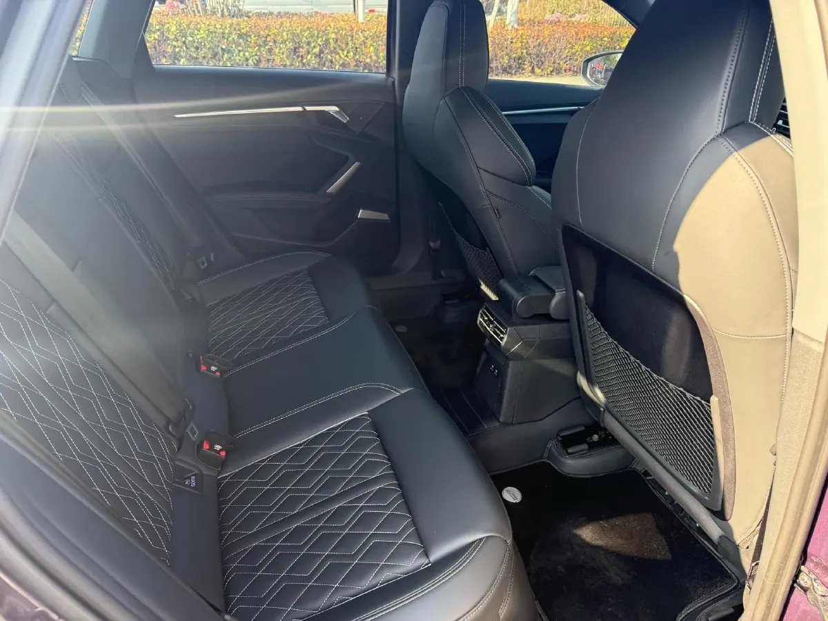 2025 Audi A3 1.5T 160HP L4 7DCT,autocango,china used car exporter,china ev exporter,chinese used car exporter,chinese used ev exporter