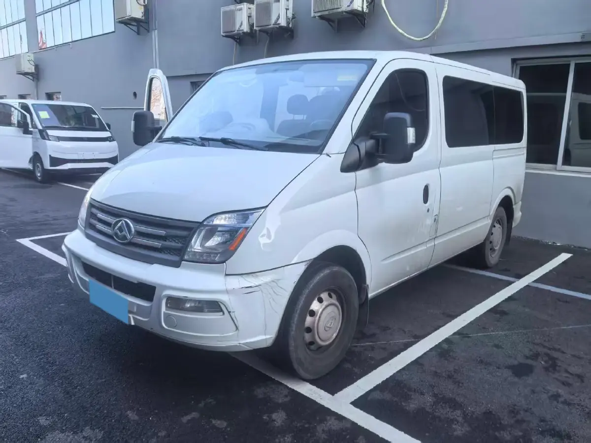 2021 MAXUS XinTu V80 2.0T 139HP L4 6MT