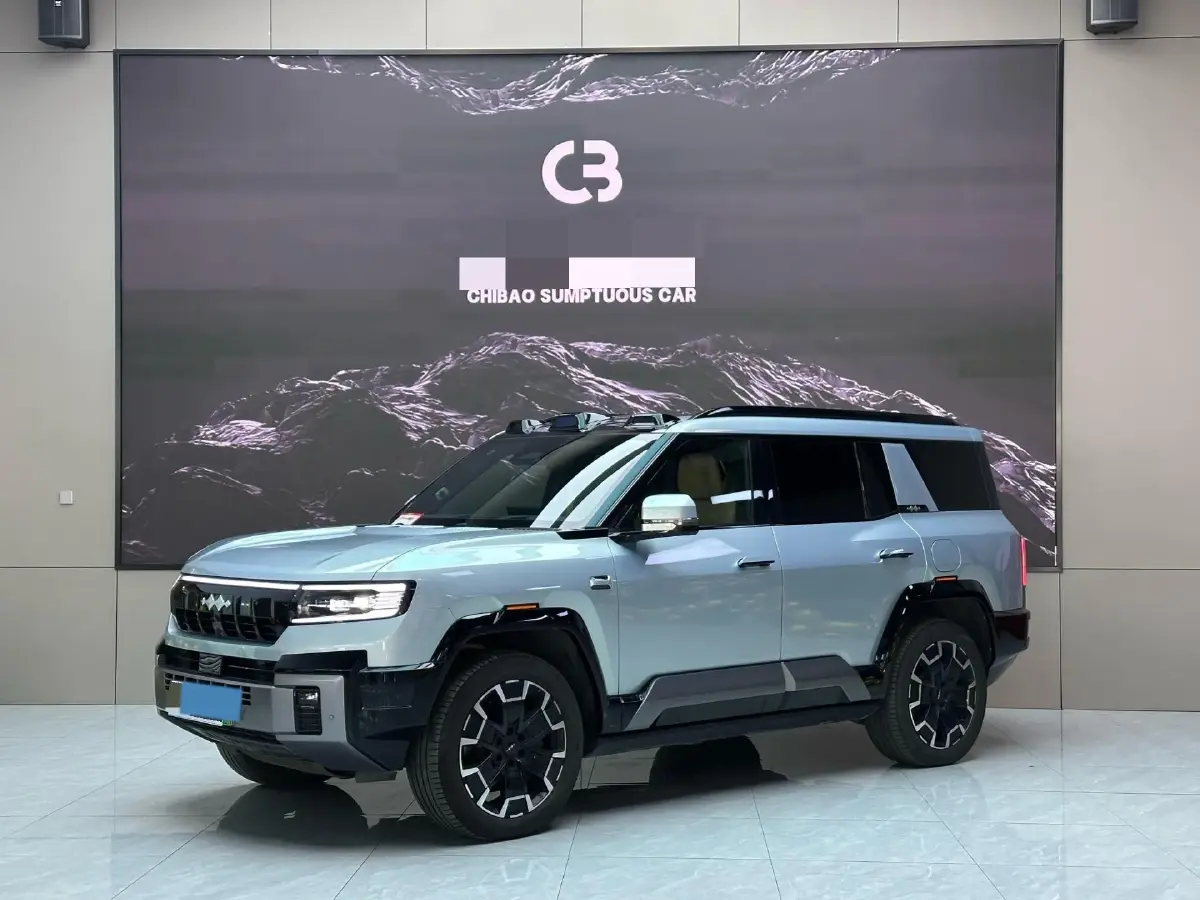 2025 FangChengBao Bao 8 2.0T 245HP L4 E-CVT PHEV 36.8KWH