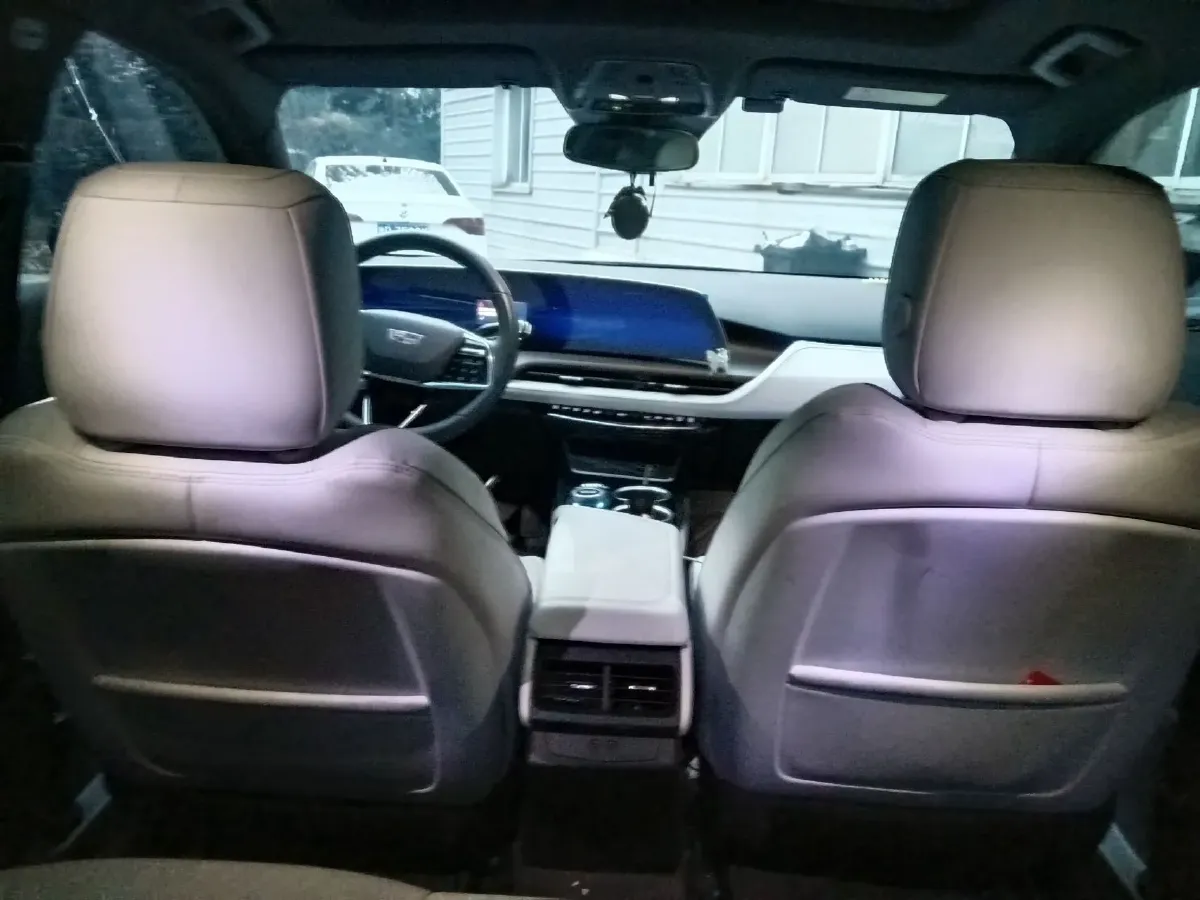 2023 Cadillac GT4 1.5T 211HP L4 9AT,autocango,china used car exporter,china ev exporter,chinese used car exporter,chinese used ev exporter