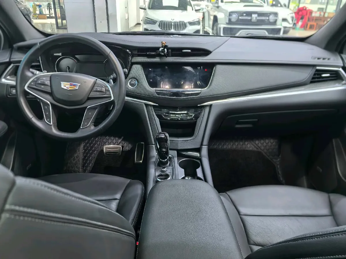 2024 Cadillac XT5 2.0T 237HP L4 9AT,autocango,china used car exporter,china ev exporter,chinese used car exporter,chinese used ev exporter